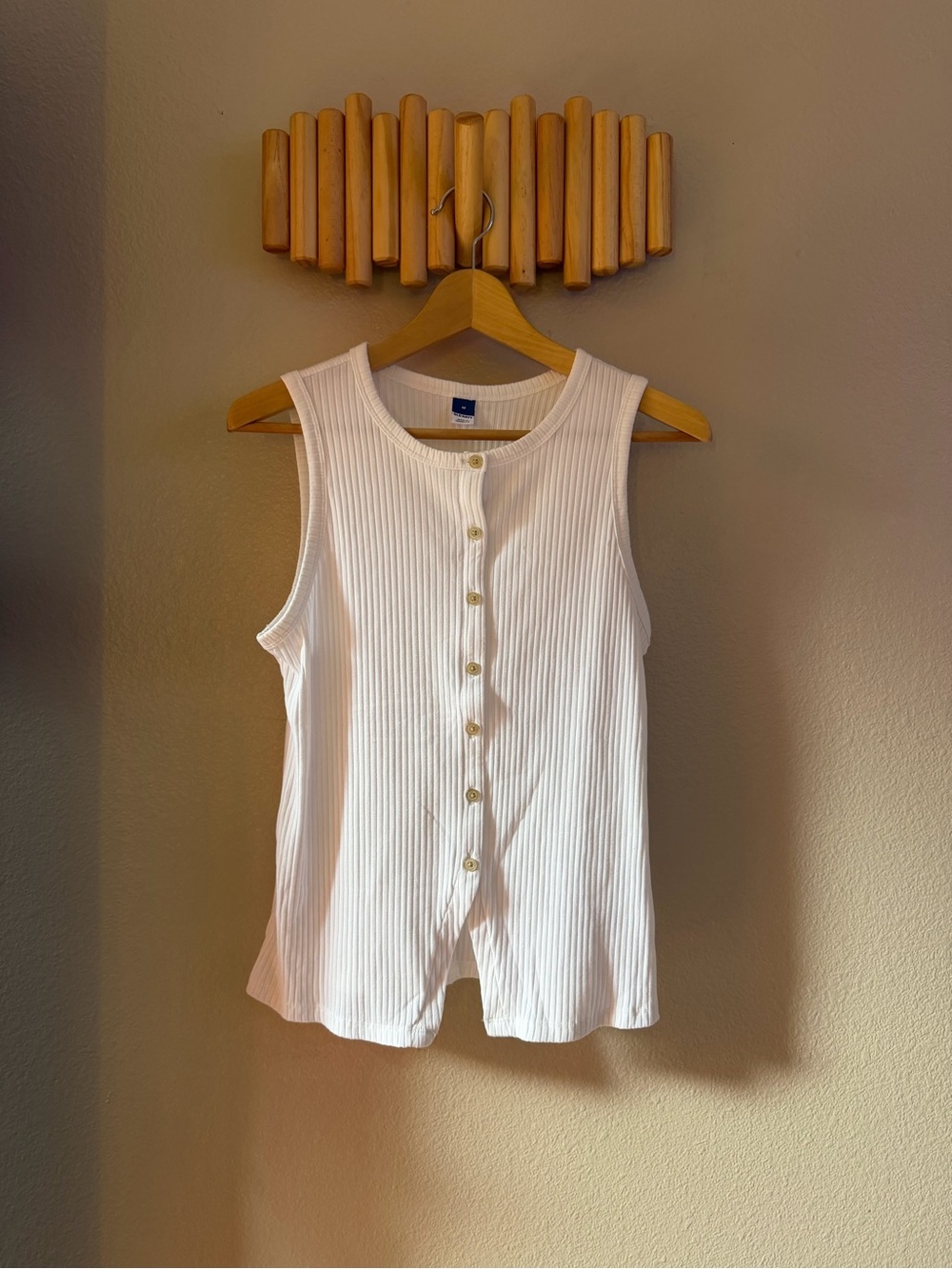 Old Navy White Ribbed Button-Front Tank